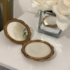 Stratton Rare Gold Glam Compact